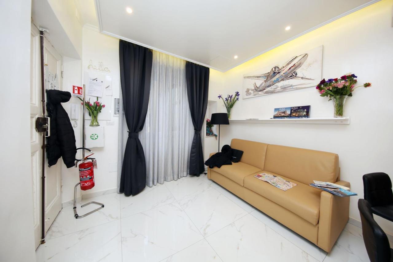 La Maisonnette Tritone Trevi Apartment רומא מראה חיצוני תמונה